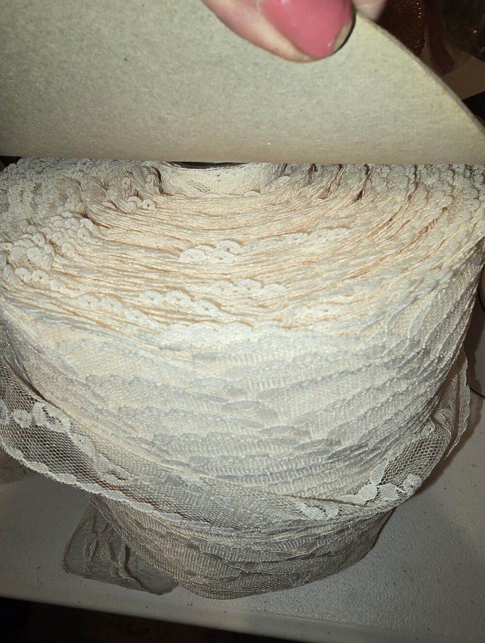 Vintage Lace Natural Color 1 Roll - Picture 3 of 4